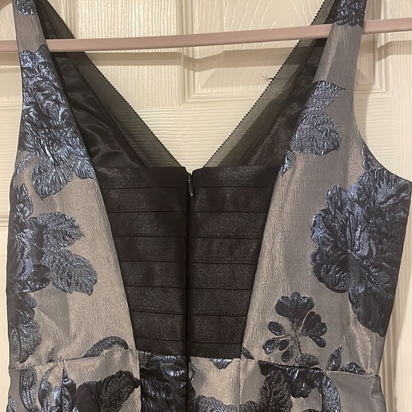 WHBM Fit and Flare Dress - Picture 4 of 6